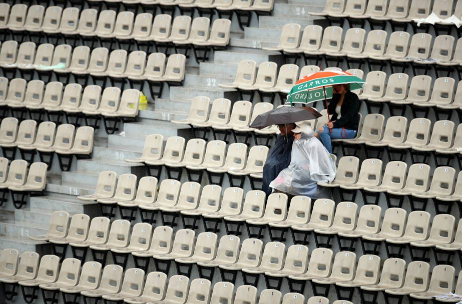 Pi seggiolini vuoti nella prima giornata del Torneo (Getty Images)